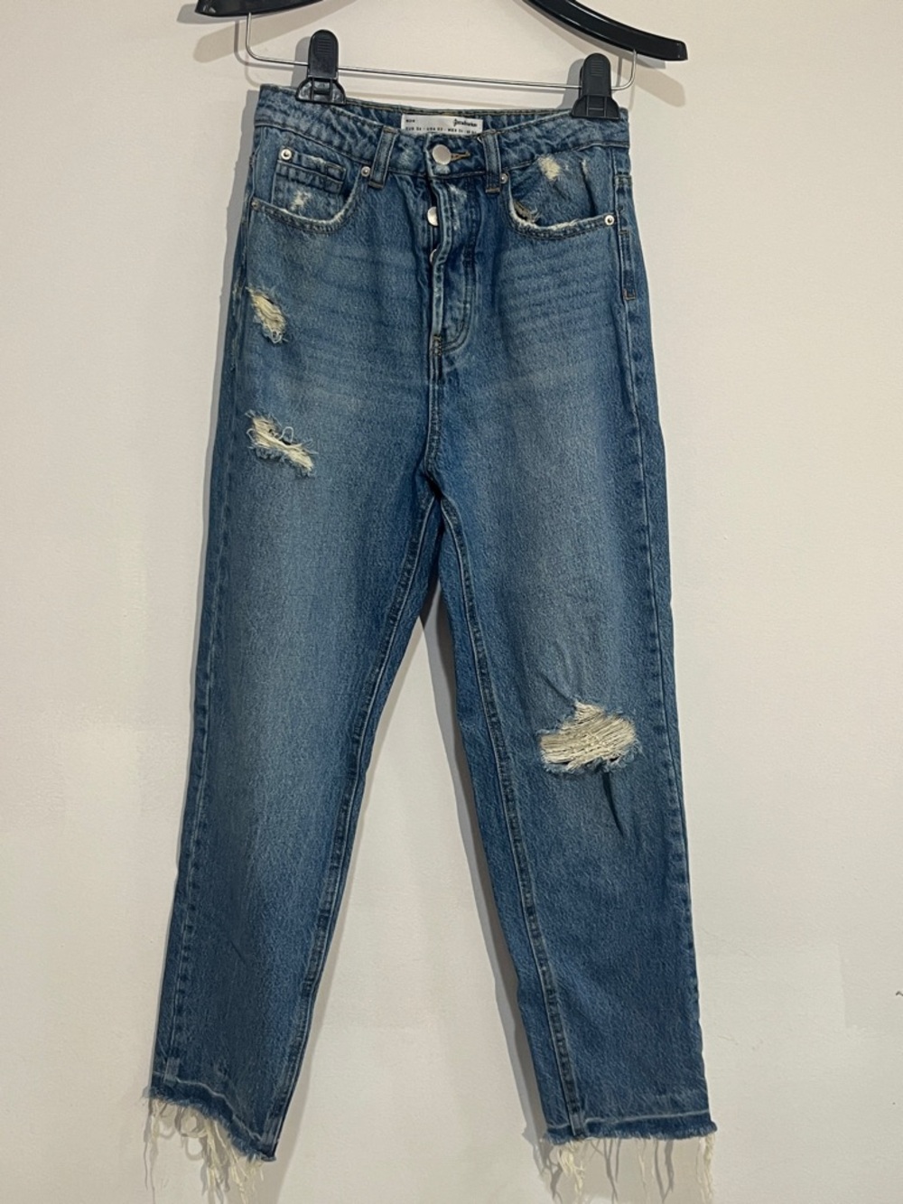stradivarius Distressed Boyfriend Jeans in Blue